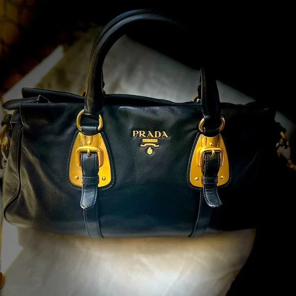 ハンドバッグ PRADA SOFT GRAIN BAG PRADA Triangle Logo Nylon Leather Shoulder bag Hobobag Black